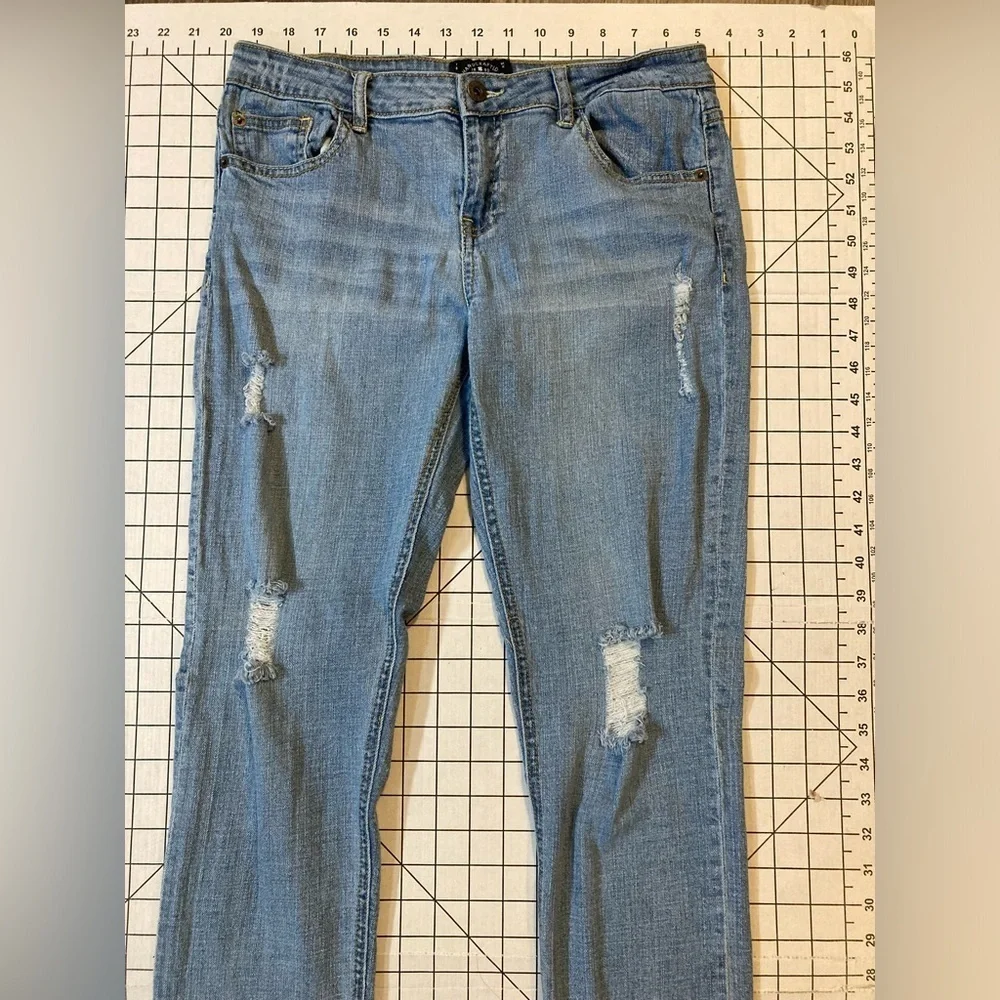 Lucky Brand Girl’s Size 16 Regular Dylan Distressed Boyfriend‎ Jeans